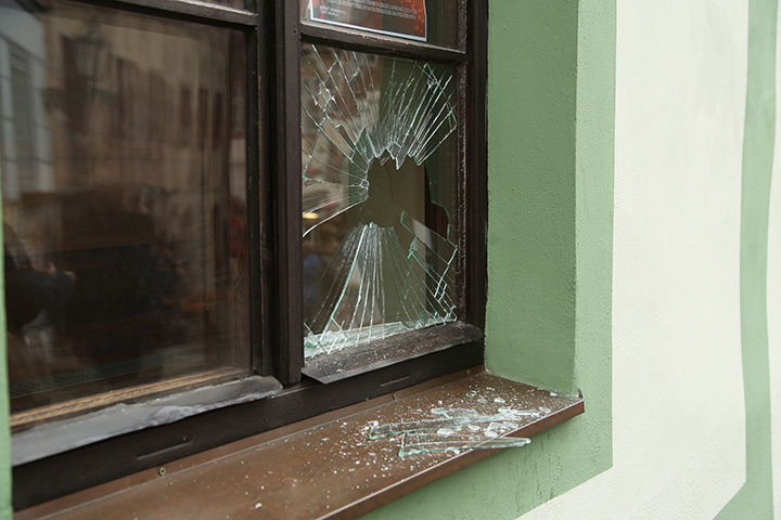 A2B Glass are able to board up broken windows while they are being repaired in Hither Green.